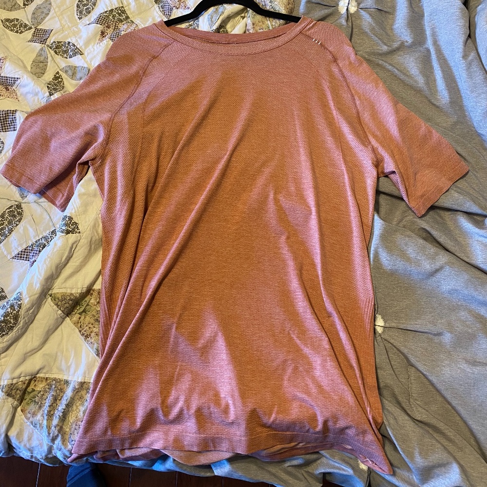 lululemon t shirt
